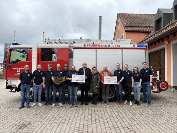 Feuerwehr aus Postbauer-Heng spendet 3.500 Euro f&uuml;r den guten Zweck