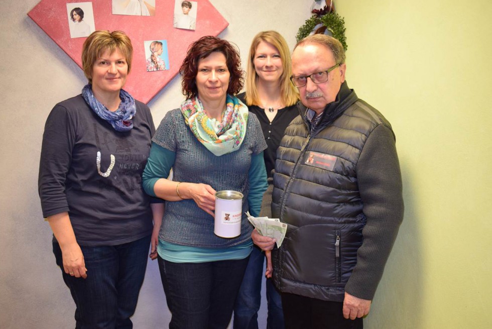 Friseursalon Scharrer in Königstein spendet für die Kinderkrebshilfe