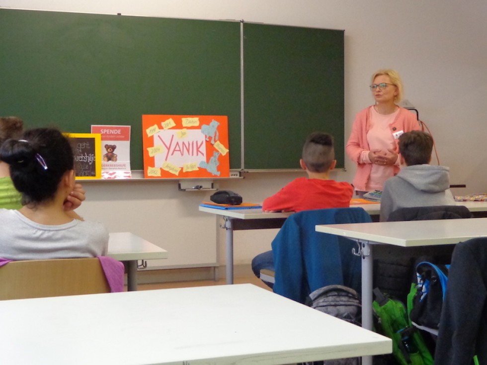 Besuch der Kinderkrebshilfe im Gymnasium Eschenbach 