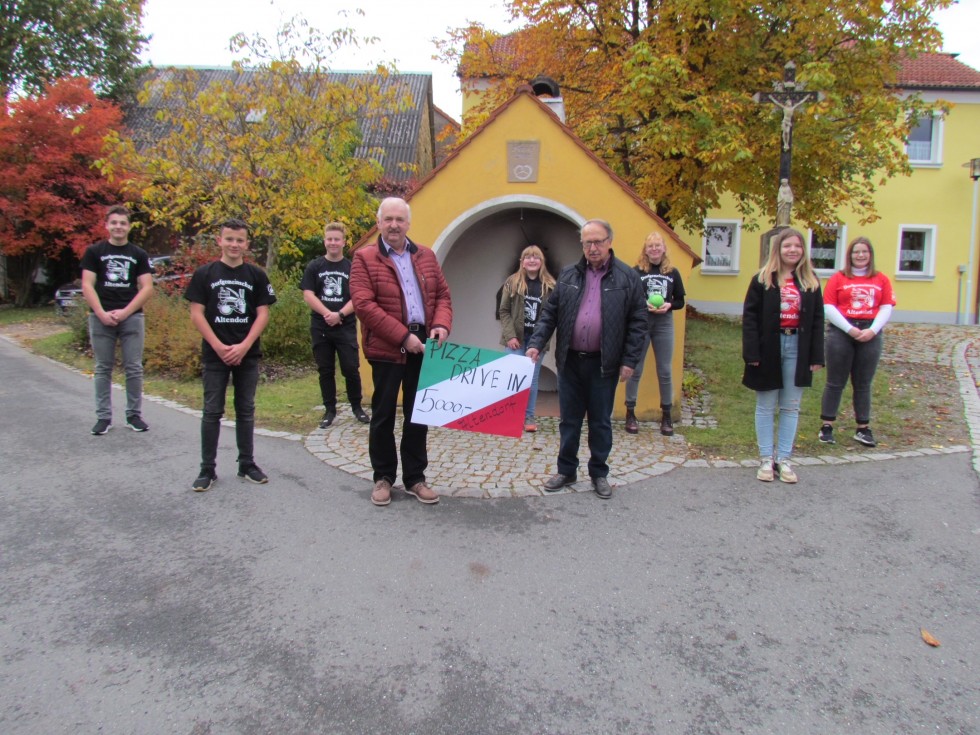 5000 Euro für die Kinderkrebshilfe Oberpfalz Nord e.V. Aktion „Pizza to – go“ der Dorfgemeinschaft Altendorf ein voller Erfolg 	
