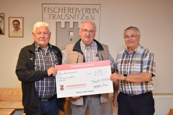 Trausnitzer Stauseefischer spenden an die Kinderkrebshilfe