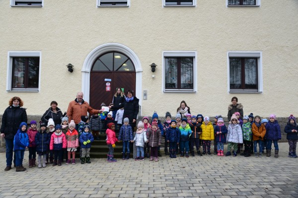 Kindergarten St. Elisabeth Pleystein zeigt Herz für Hilfsbedürftige