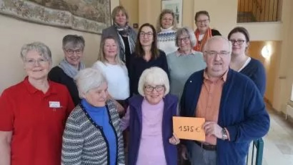 Kreativgruppen des Maria-Seltmann-Hauses spenden 1575 Euro 