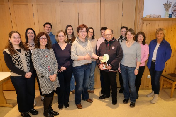 Chor LAUDATE spendet 1.200 Euro f&uuml;r Kinderkrebshilfe