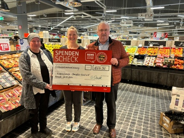 Rewe Markt Kemnath bereitet der Kinderkrebshilfe in der Region Oberpfalz Nord e.V. eine große Osterfreude